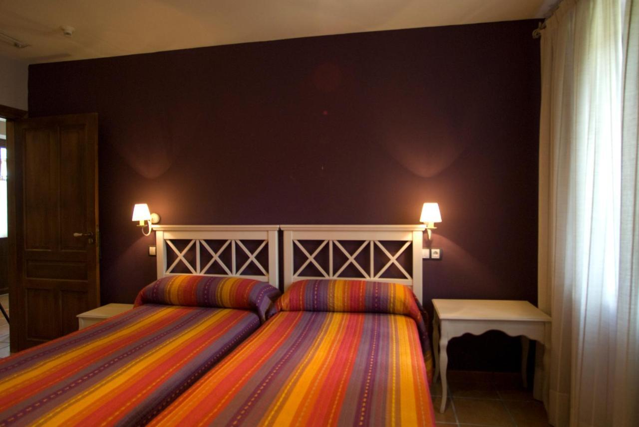 Hotel Rural Los Arguellos Lugueros Buitenkant foto