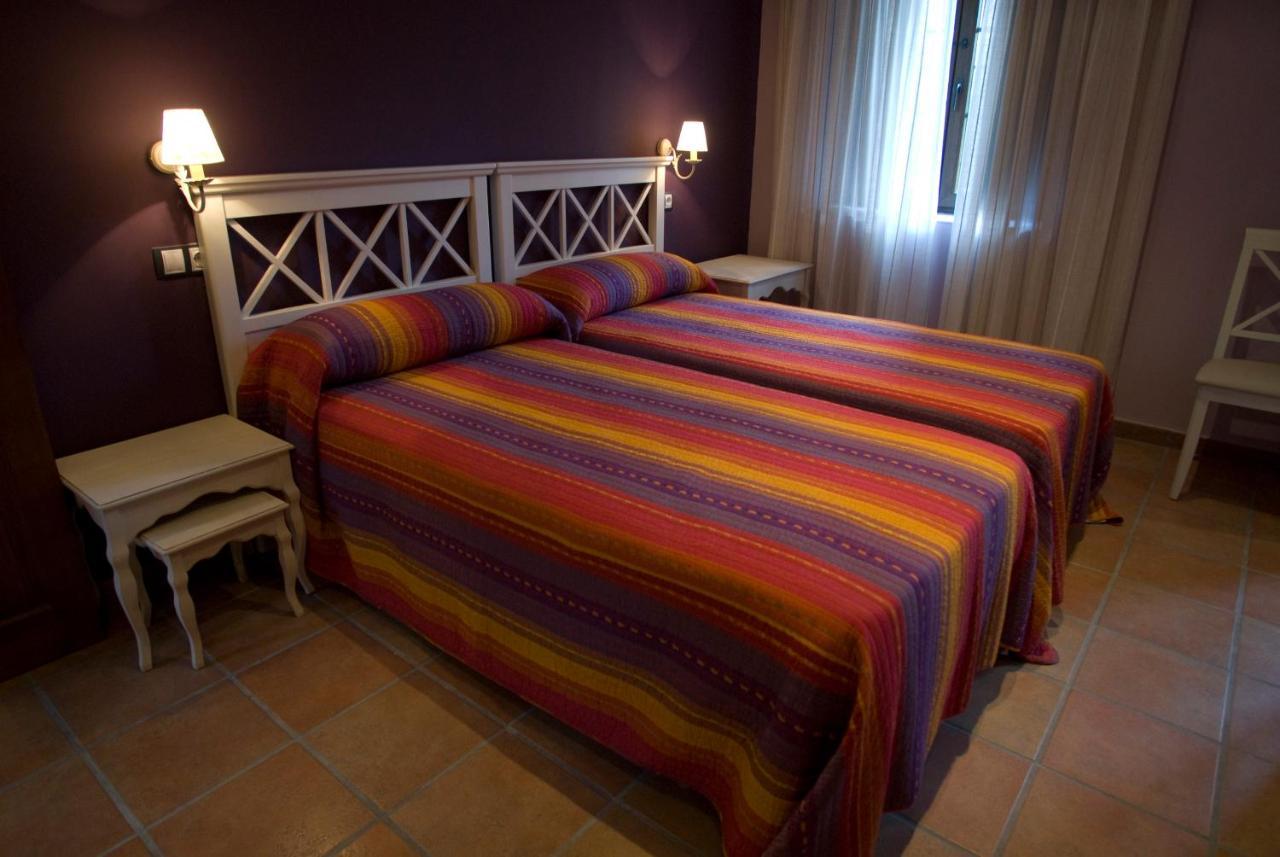 Hotel Rural Los Arguellos Lugueros Buitenkant foto