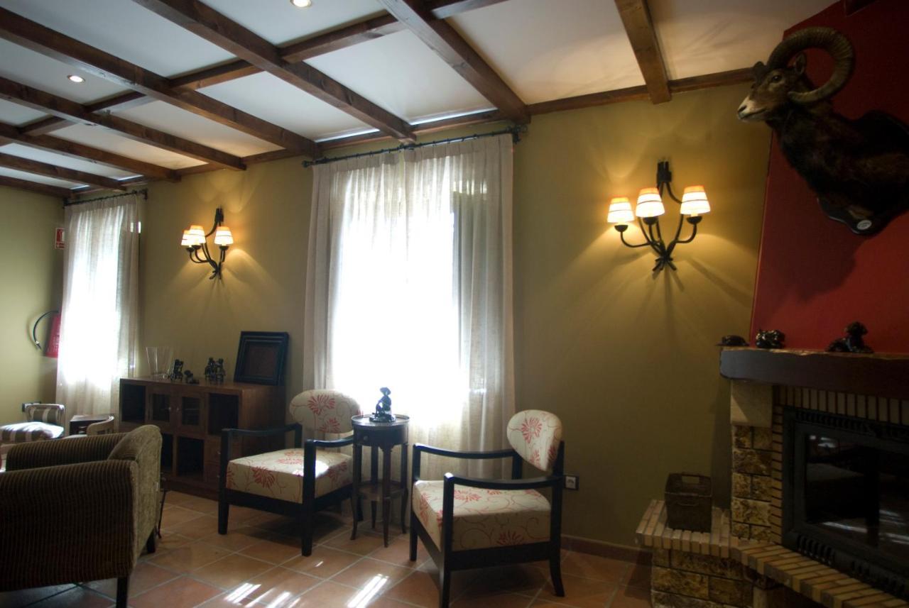 Hotel Rural Los Arguellos Lugueros Buitenkant foto